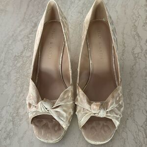 New Kelly & Katie Ivala Espadrille Wedge Toe Metallic Cheetah Print Size 8.5